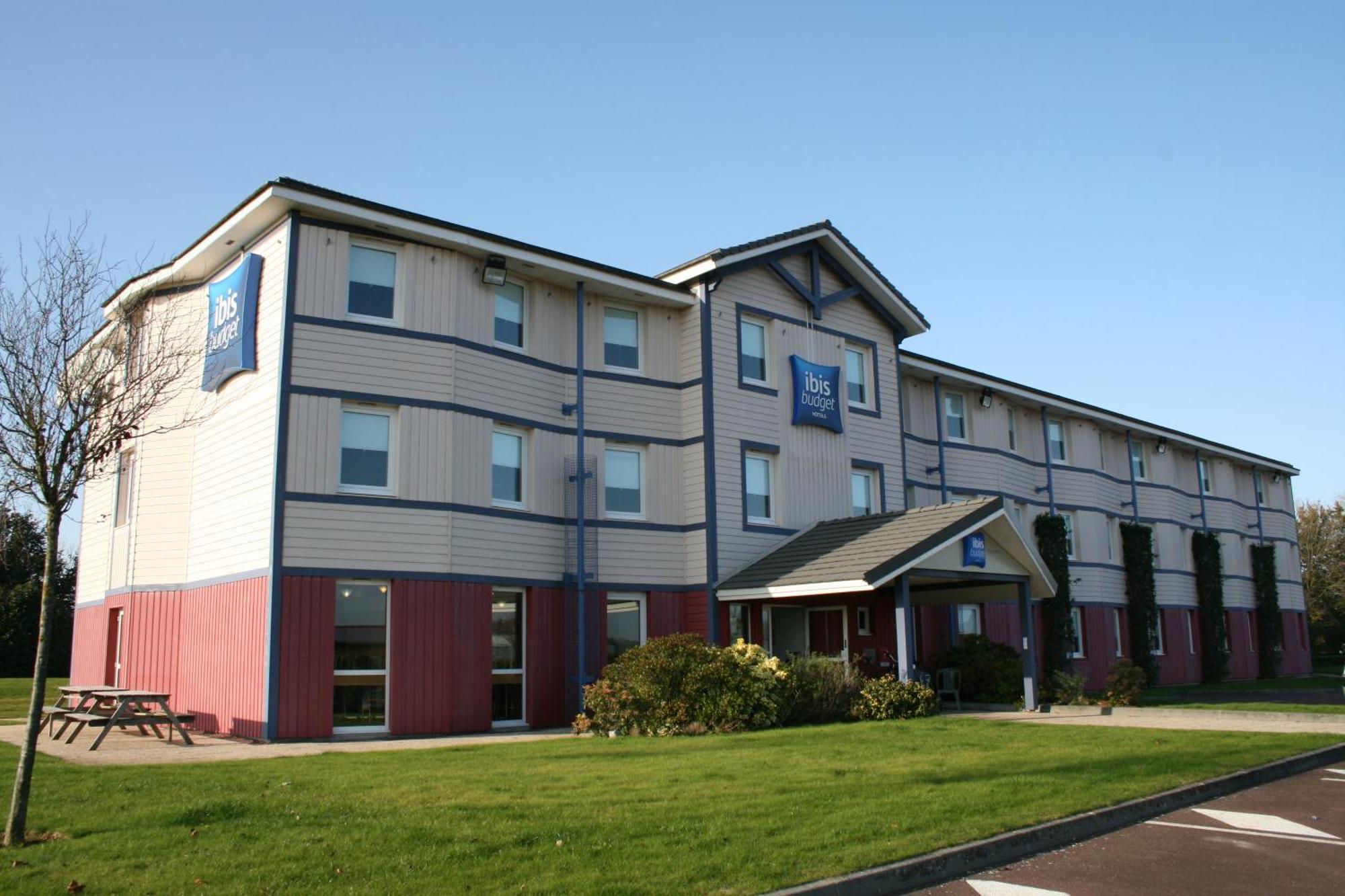Ibis Budget Coutances Exteriör bild